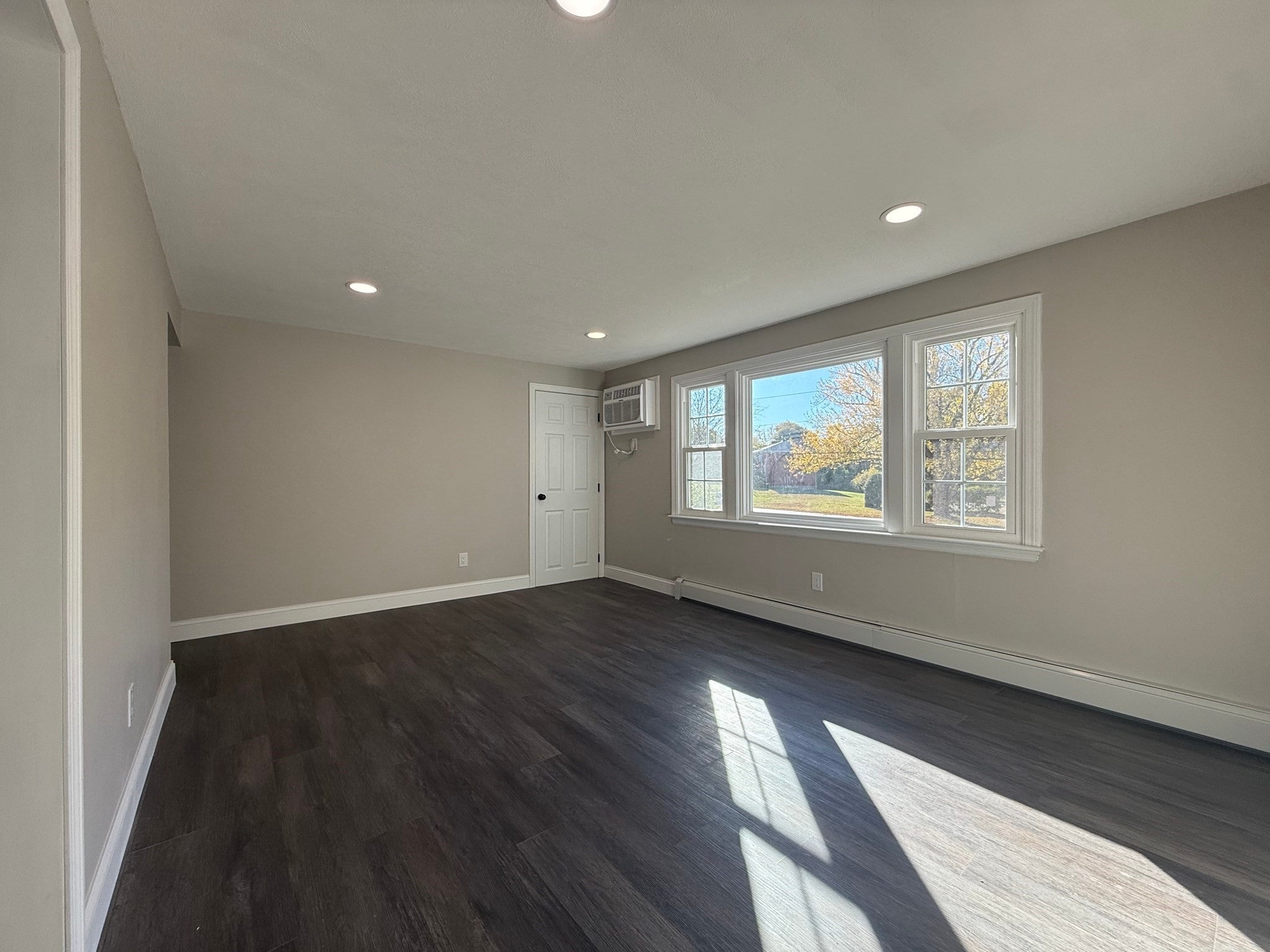 8 Myles Standish Dr #2, Haverhill, MA, 8 Myles Standish Dr #2, Haverhill, MA Photo #2