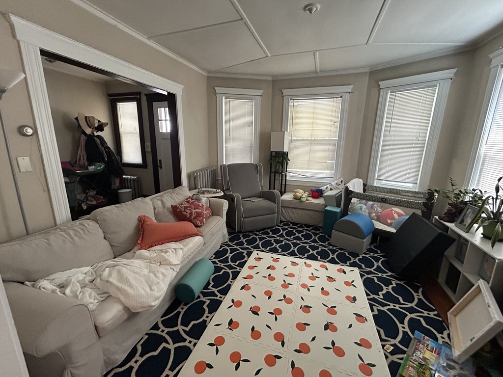 6 Belknap Street 1