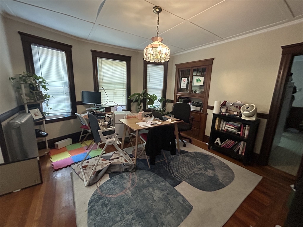 6 Belknap Street 1