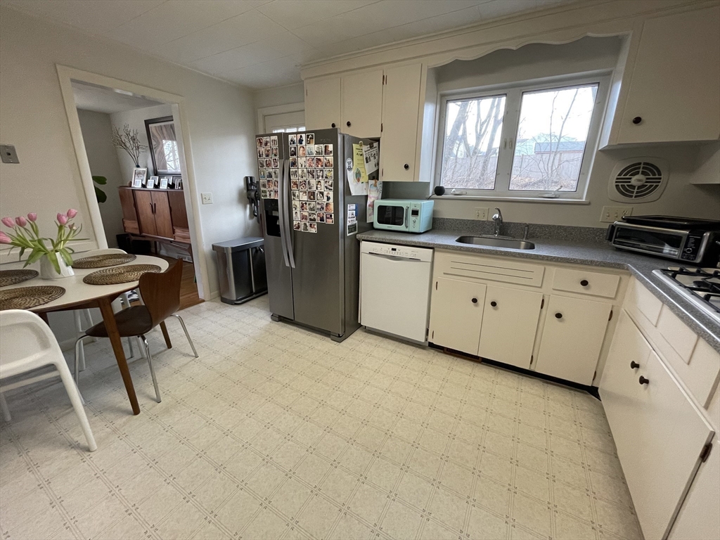 178 Beethoven Ave. -