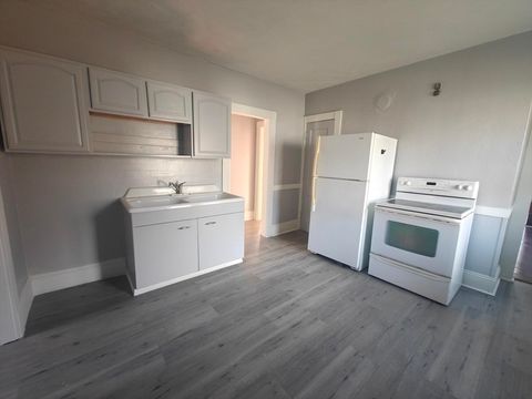 Photo of 57-59 Lester St #2, Springfield, MA 01108 (MLS # 73483880)