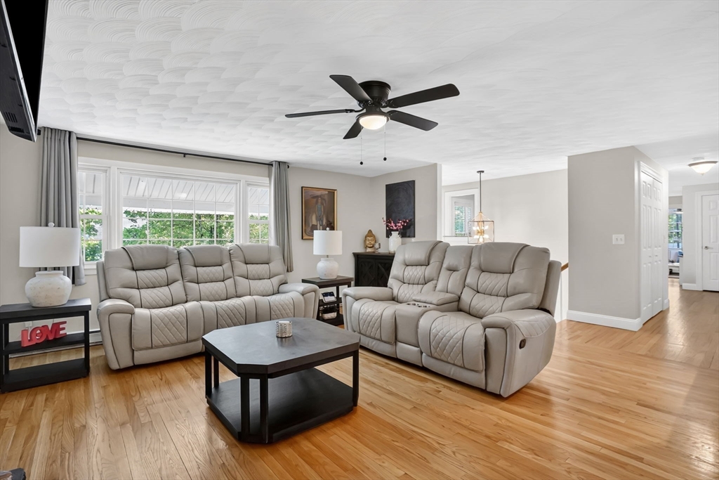 1214 Longmeadow St, Longmeadow, MA Photo #9