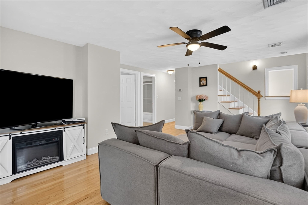 1214 Longmeadow St, Longmeadow, MA Photo #20