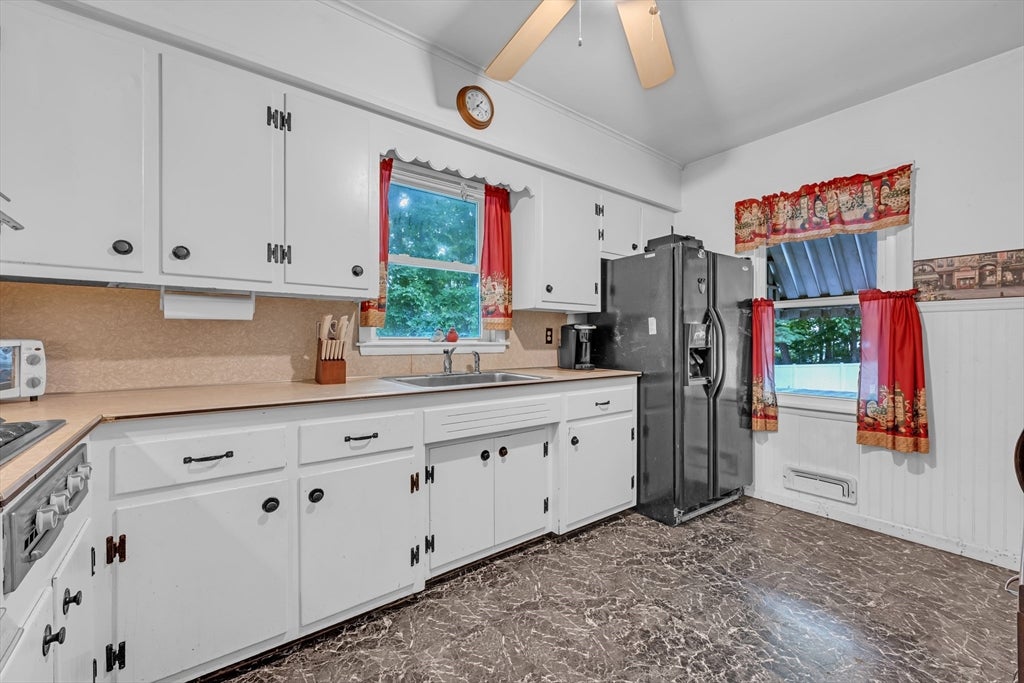 63 Wayside Rd, Worcester, MA, 63 Wayside Rd, Worcester, MA Photo #4