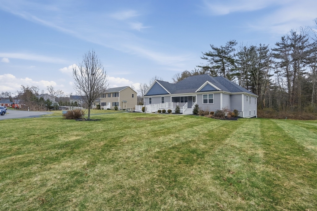 6 Woodrow Ln