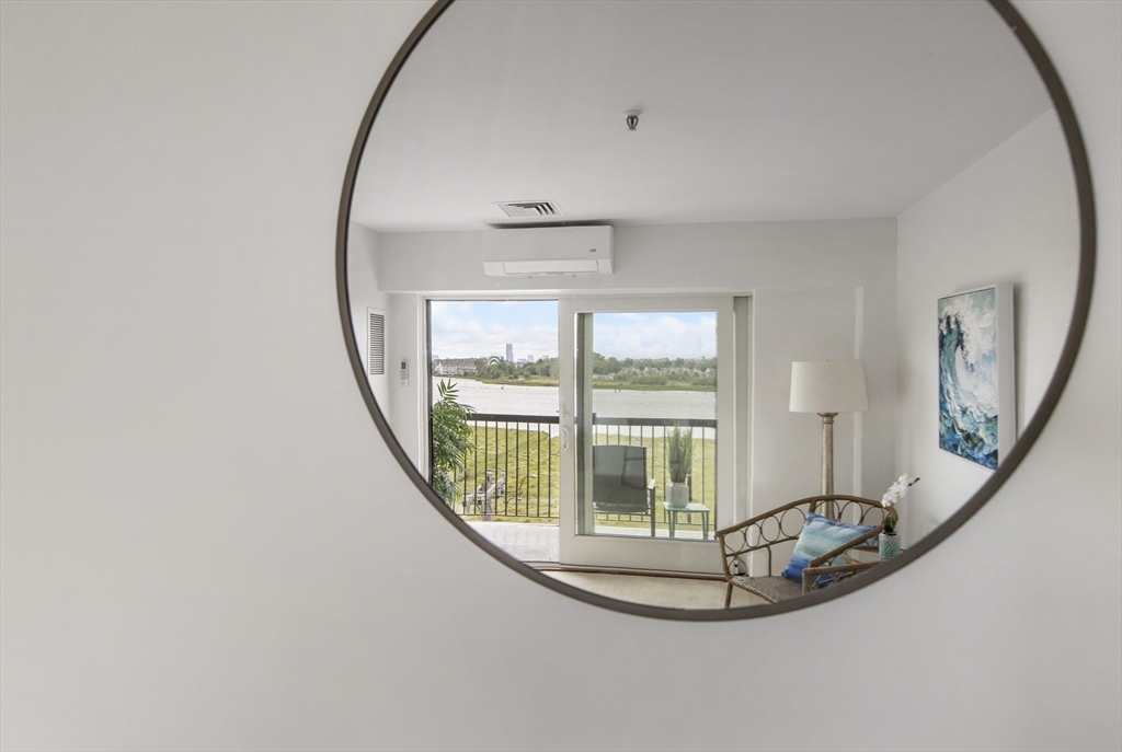 Quincy, Massachusetts 02171, United States, 1 Bedroom Bedrooms, ,1 BathroomBathrooms,Residential,Active,201832