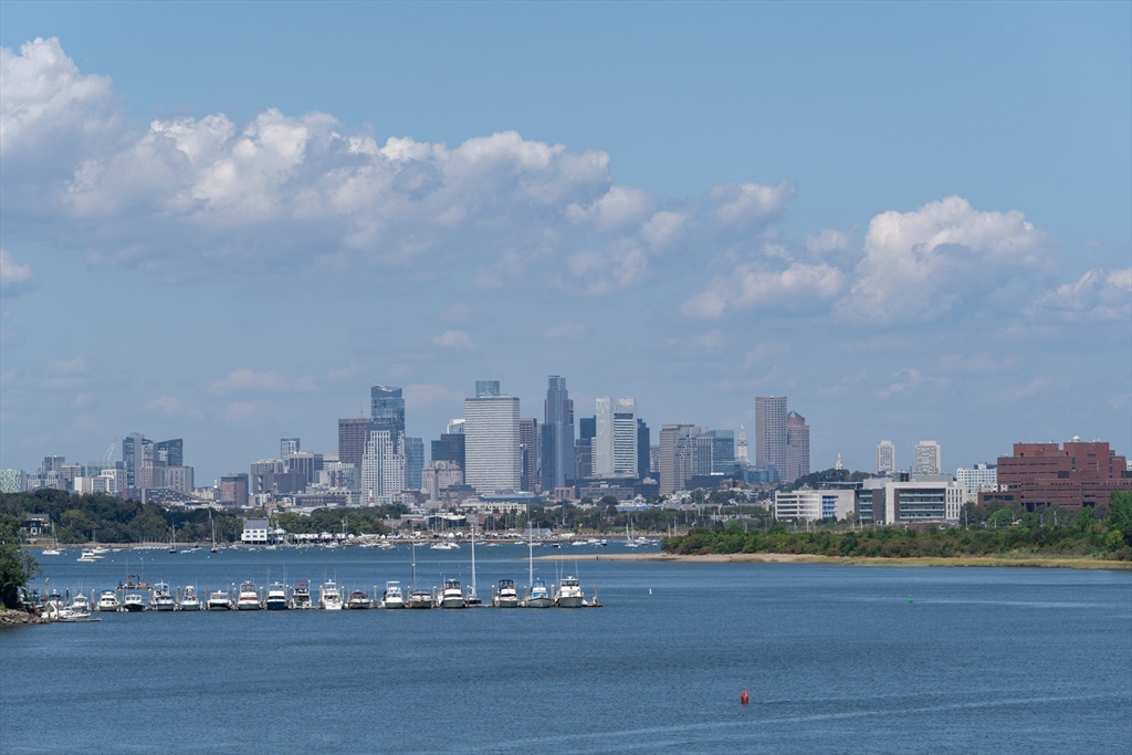 Quincy, Massachusetts 02171, United States, 1 Bedroom Bedrooms, ,1 BathroomBathrooms,Residential,Active,201832