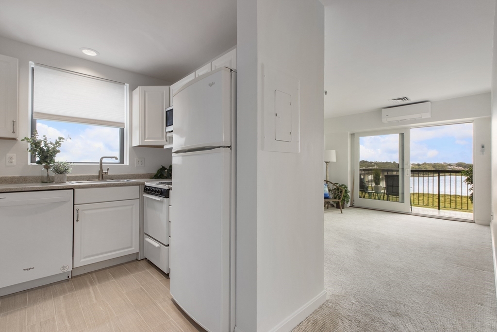 Quincy, Massachusetts 02171, United States, 1 Bedroom Bedrooms, ,1 BathroomBathrooms,Residential,Active,201832