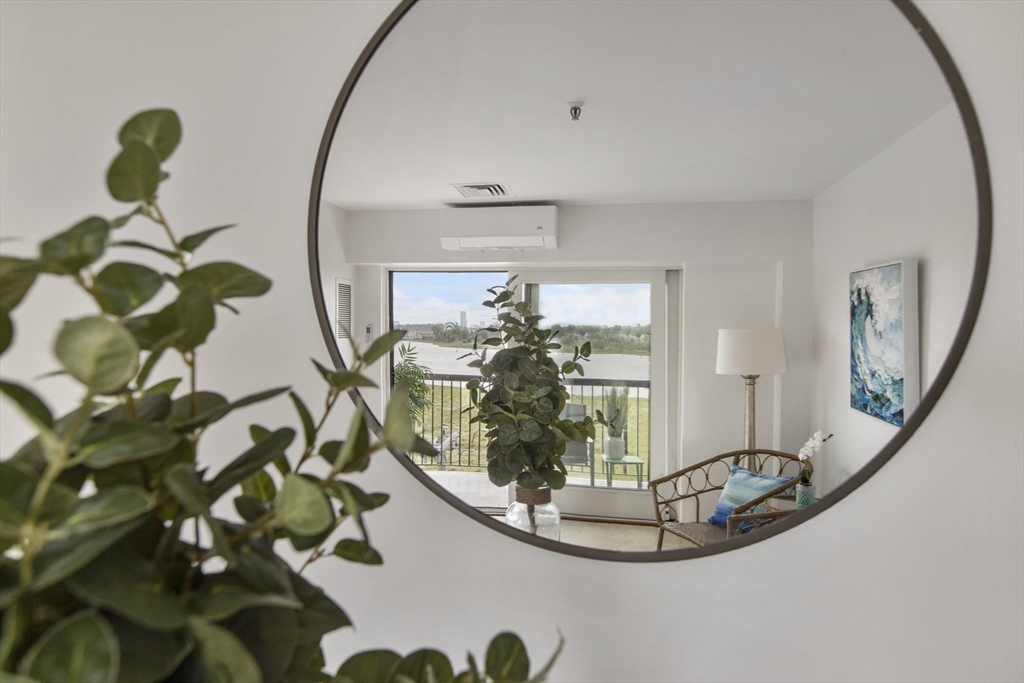 Quincy, Massachusetts 02171, United States, 1 Bedroom Bedrooms, ,1 BathroomBathrooms,Residential,Active,201832