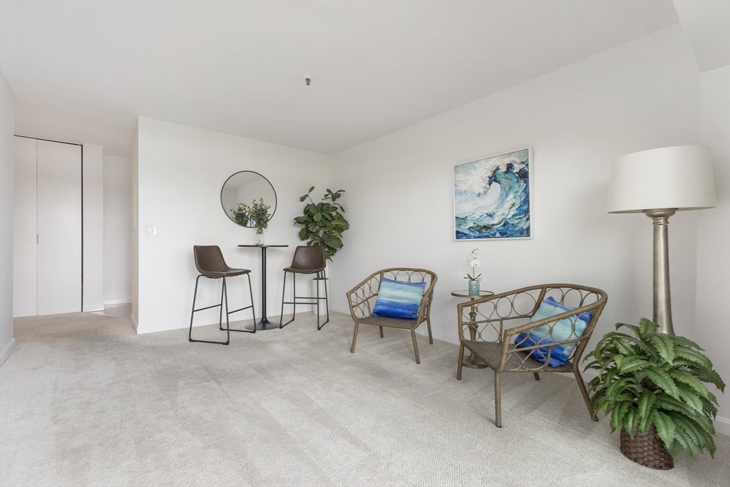 Quincy, Massachusetts 02171, United States, 1 Bedroom Bedrooms, ,1 BathroomBathrooms,Residential,Active,201832