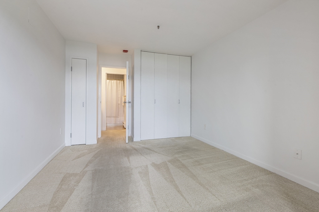 Quincy, Massachusetts 02171, United States, 1 Bedroom Bedrooms, ,1 BathroomBathrooms,Residential,Active,201832