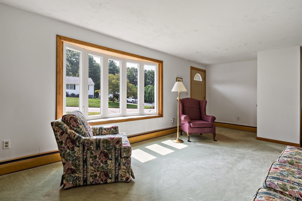 30 Rosemarie Dr