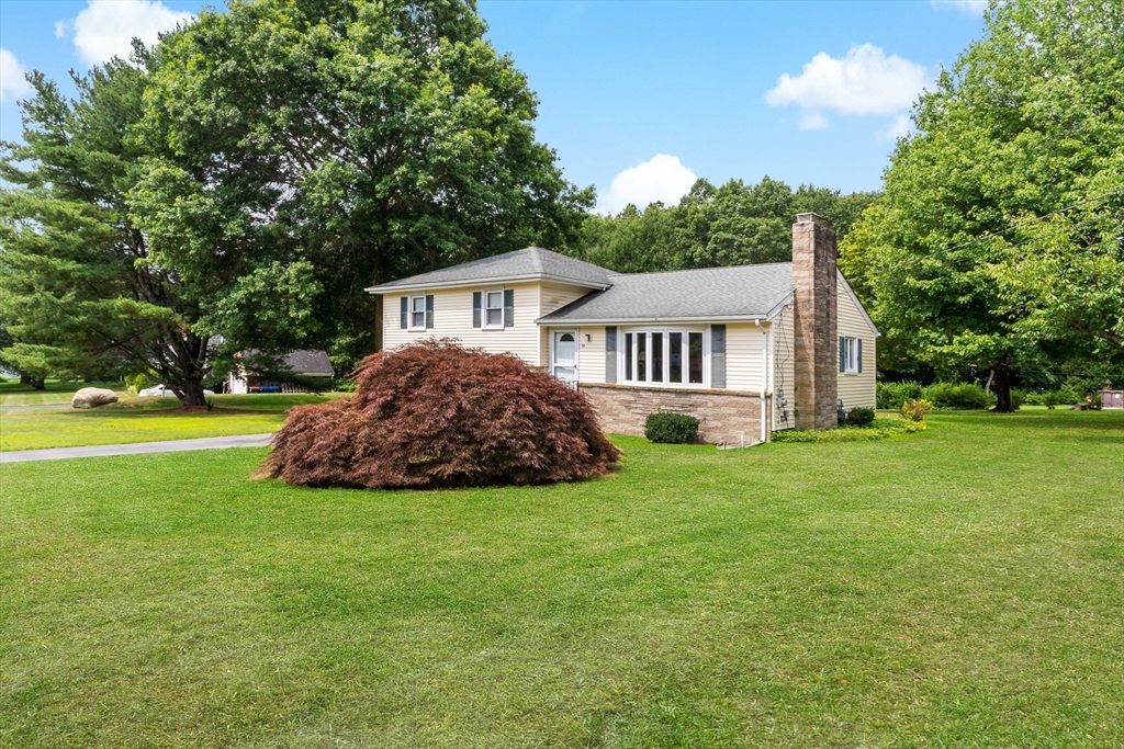 30 Rosemarie Dr