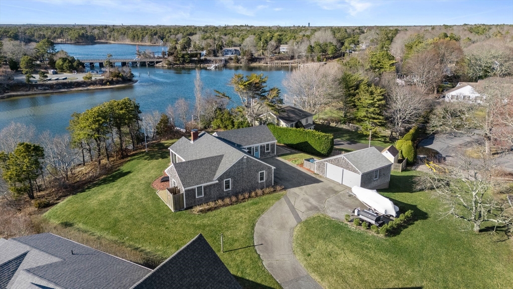 30 Captain Nickerson Ln