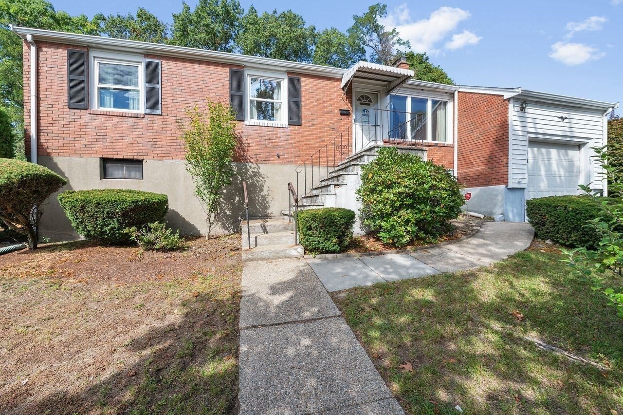 Photo of 195 Temple Road, Waltham, MA