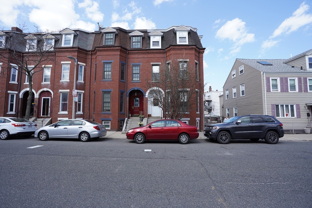614 E 7th Street