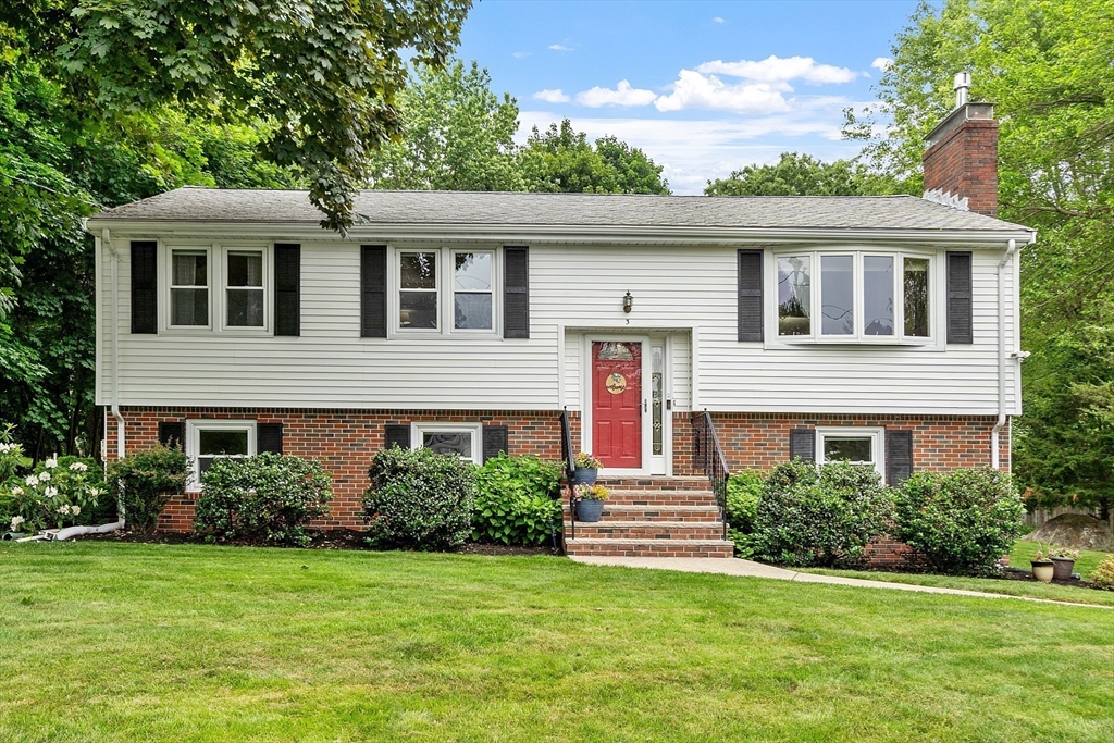 3 Englewood Drive