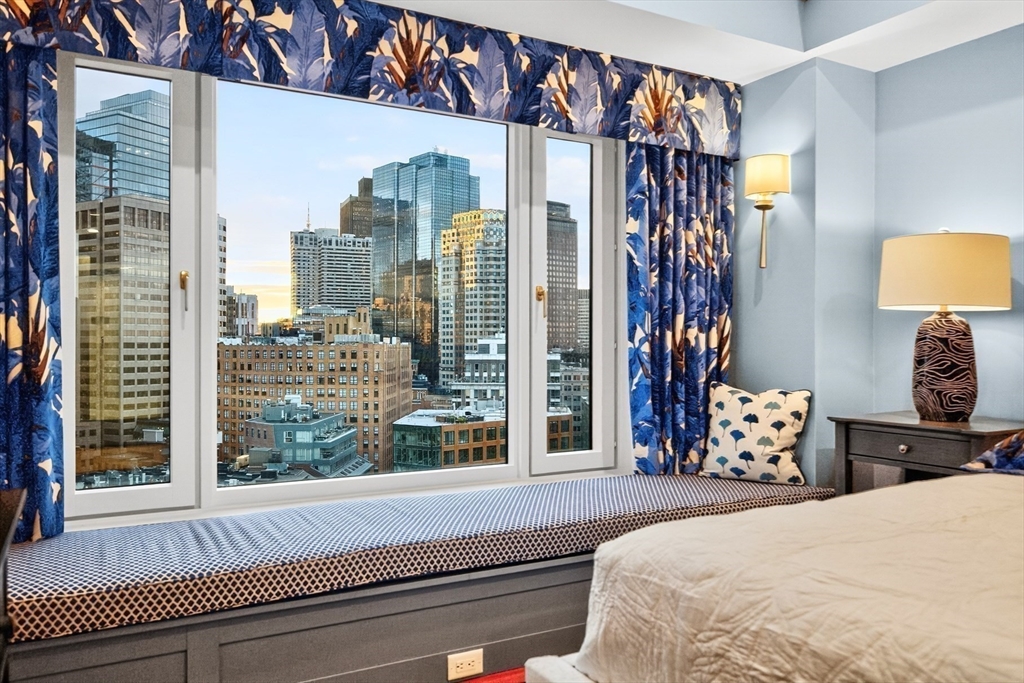 Boston, Massachusetts 02110, United States, 3 Bedrooms Bedrooms, ,4 BathroomsBathrooms,Residential,Active,210521