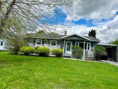 35 Maple Grove Dr Pittsfield MA 01201