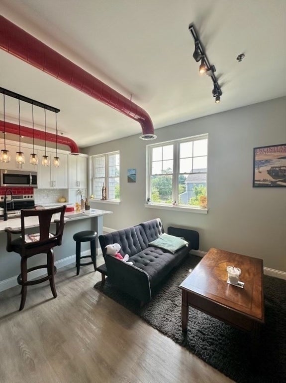 15 Oak St #201, Needham, MA, 15 Oak St #201, Needham, MA Photo #4