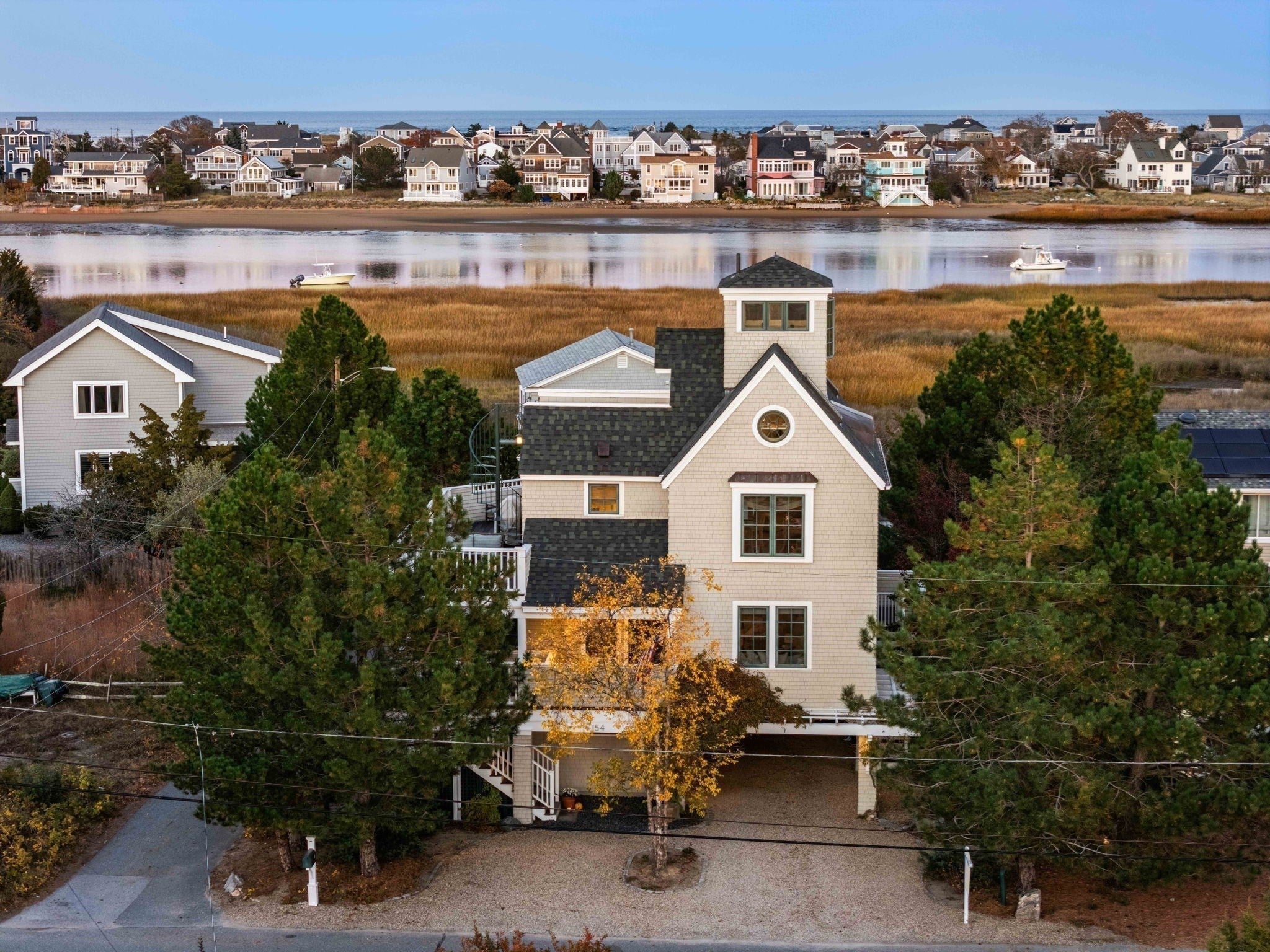 Photo of 154 Old Point Rd, Newburyport, MA