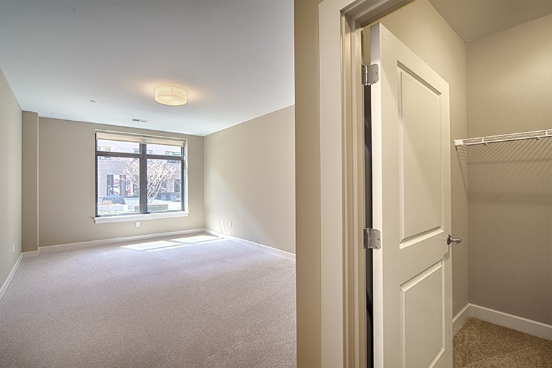 33 Rogers St. THORNDIKE