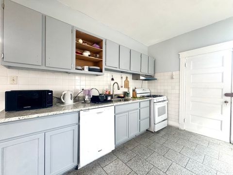 Photo of 260 Aspinwall Ave #2, Brookline, MA 02446 (MLS # 73501155)