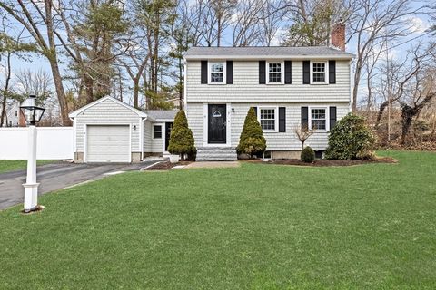 7 Westmoreland Rd Hingham MA 02043