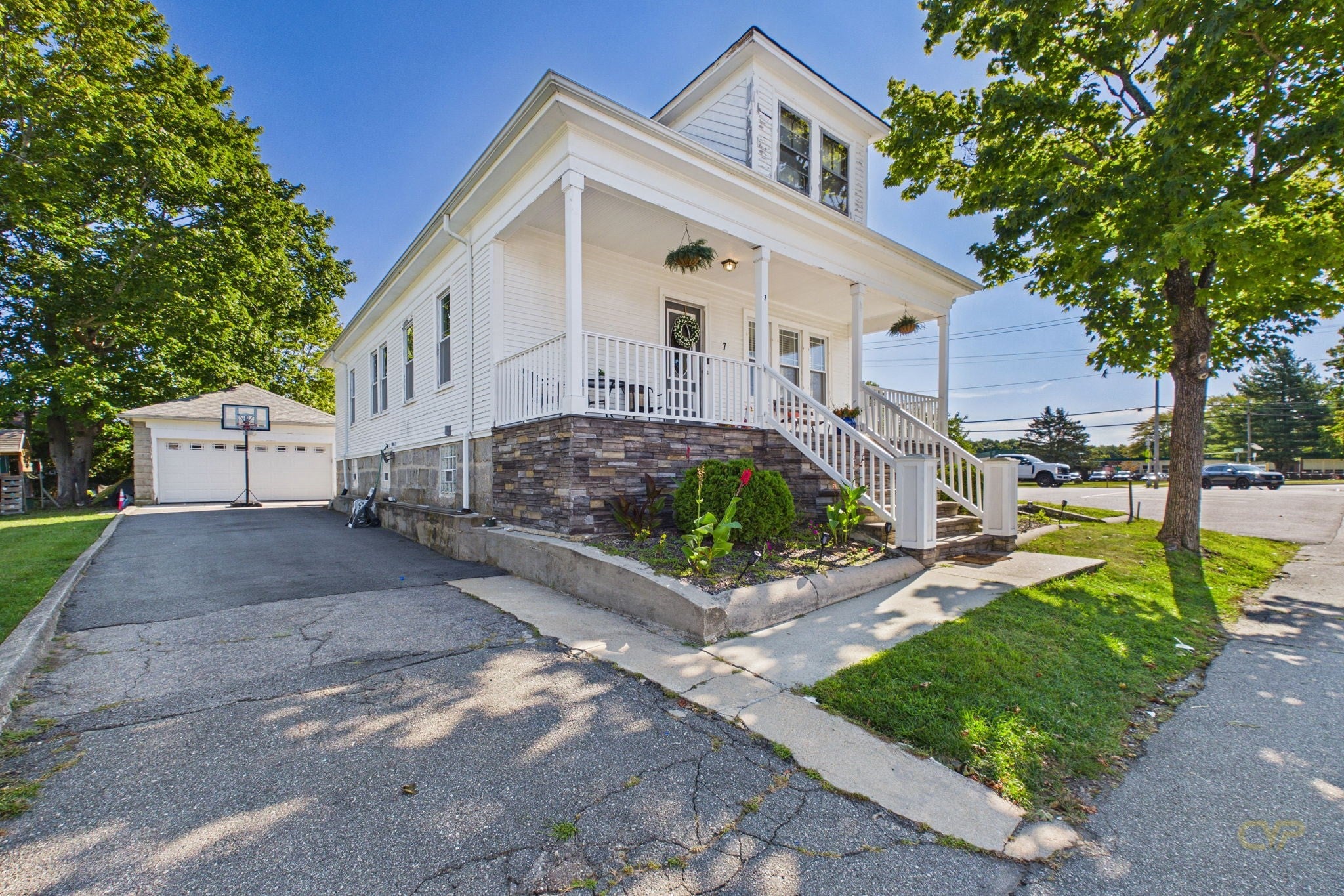 Photo of 7 Coolidge St, Dartmouth, MA