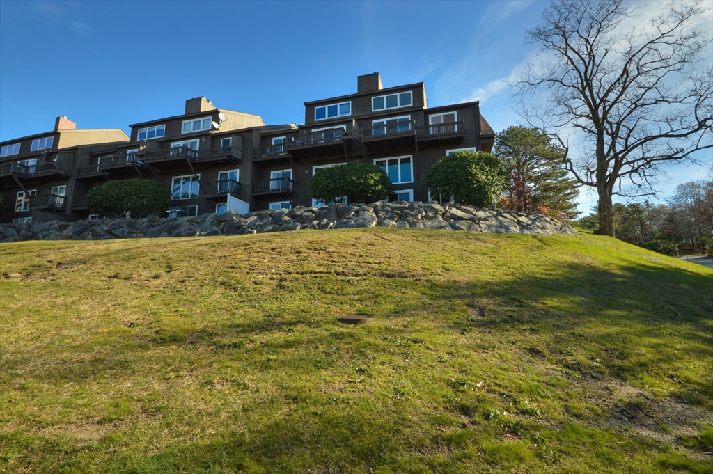 Bourne, Massachusetts 02532, United States, 2 Bedrooms Bedrooms, ,2 BathroomsBathrooms,Residential,Active,23964