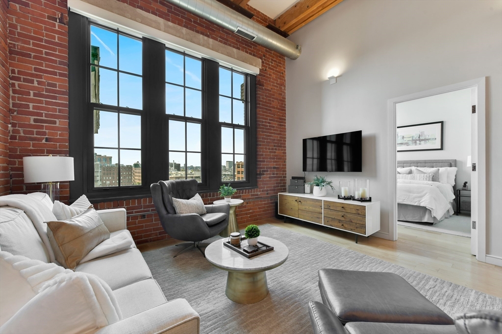 319 A St 502