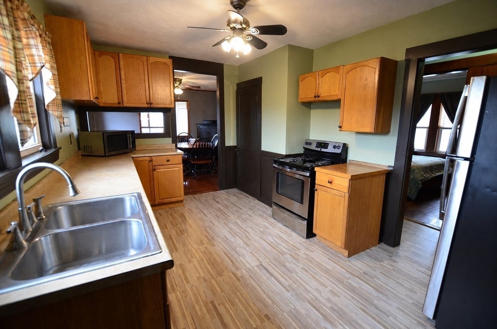 21 Avalon St, Stoughton, MA, 21 Avalon St, Stoughton, MA Photo #3