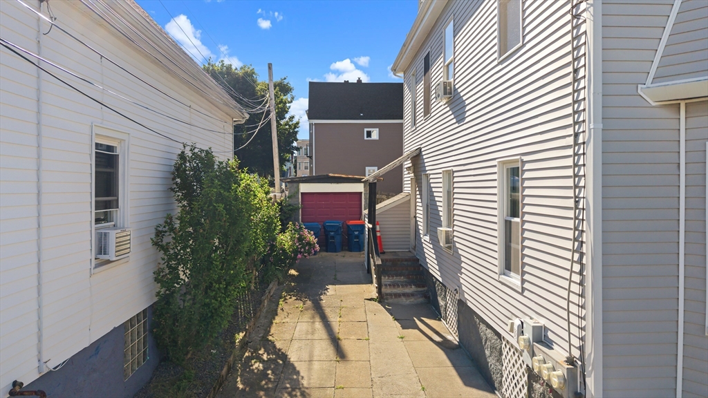 27 Juniper St