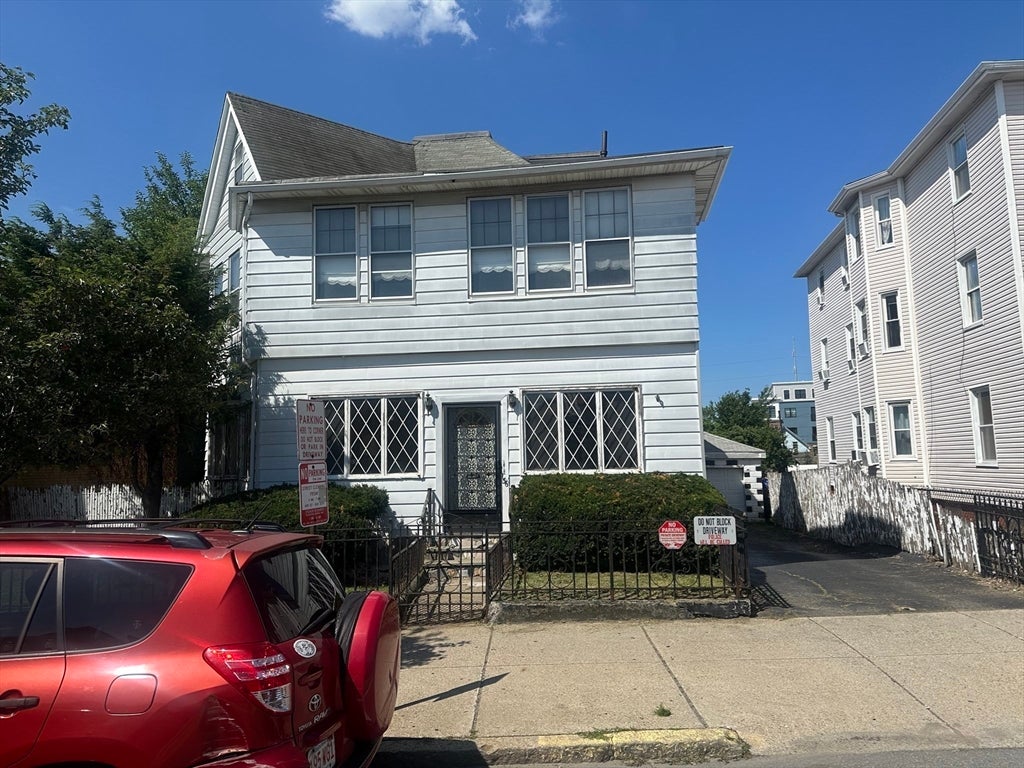 136 Main St
