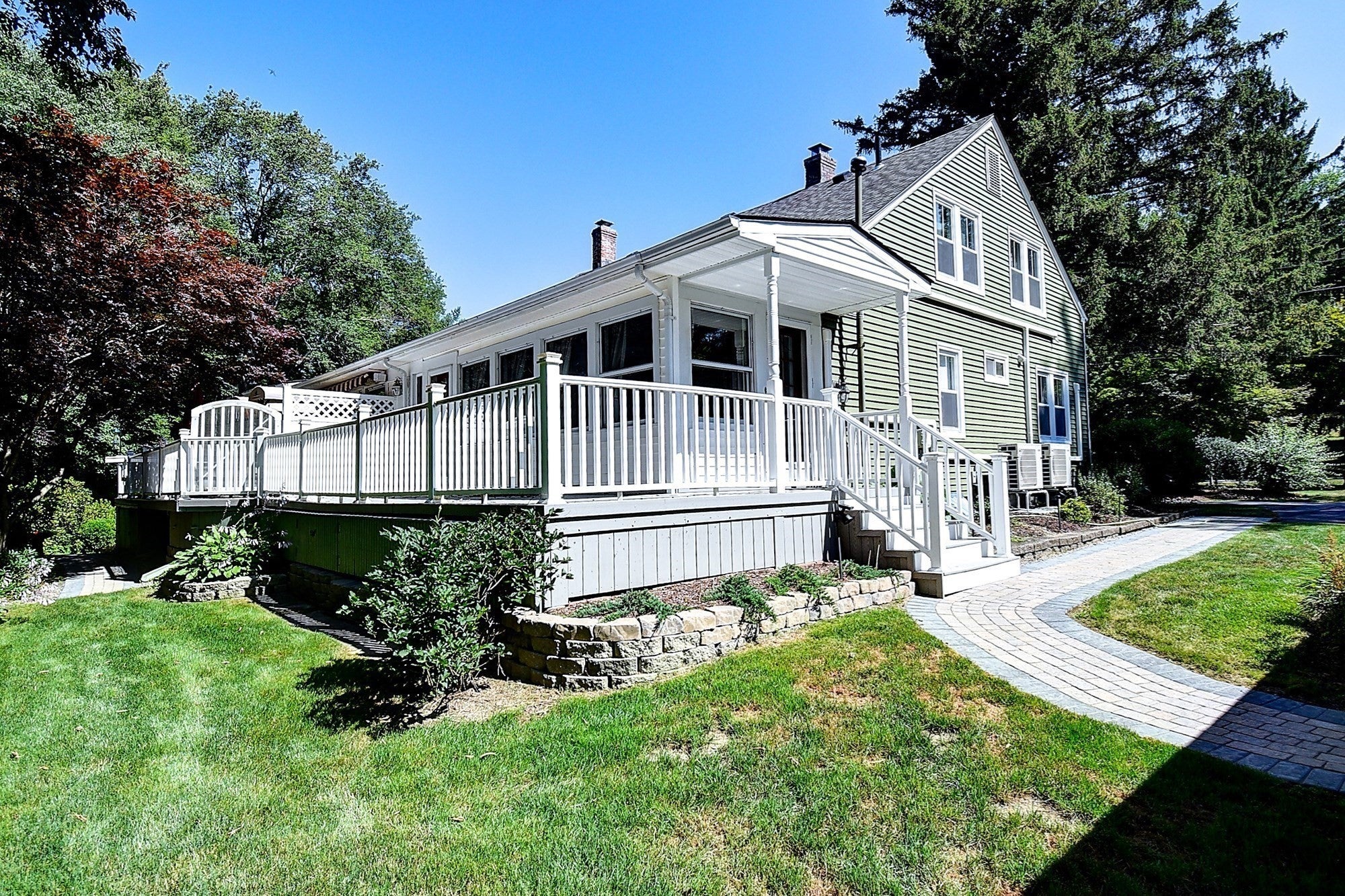 647 Main Street A
