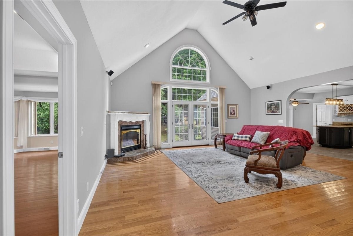 31 Hillcrest Cir, Westfield, MA, 31 Hillcrest Cir, Westfield, MA Photo #10