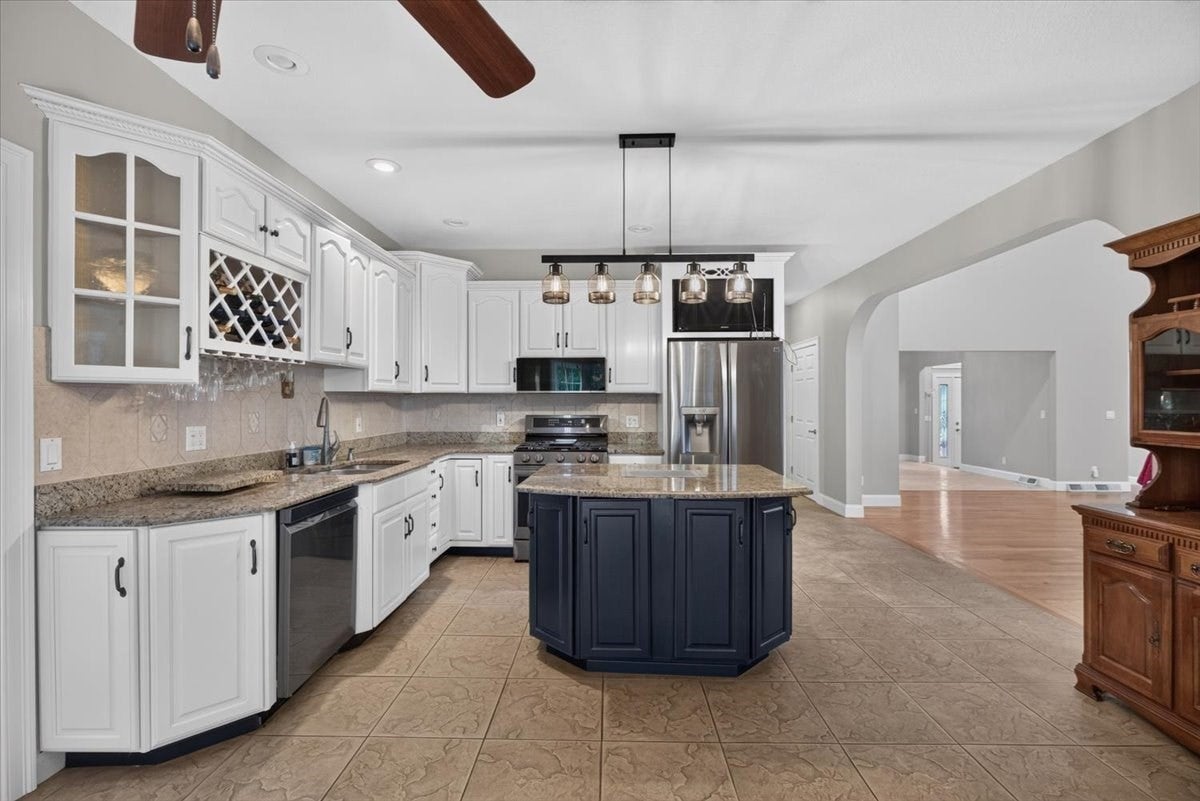 31 Hillcrest Cir, Westfield, MA, 31 Hillcrest Cir, Westfield, MA Photo #19