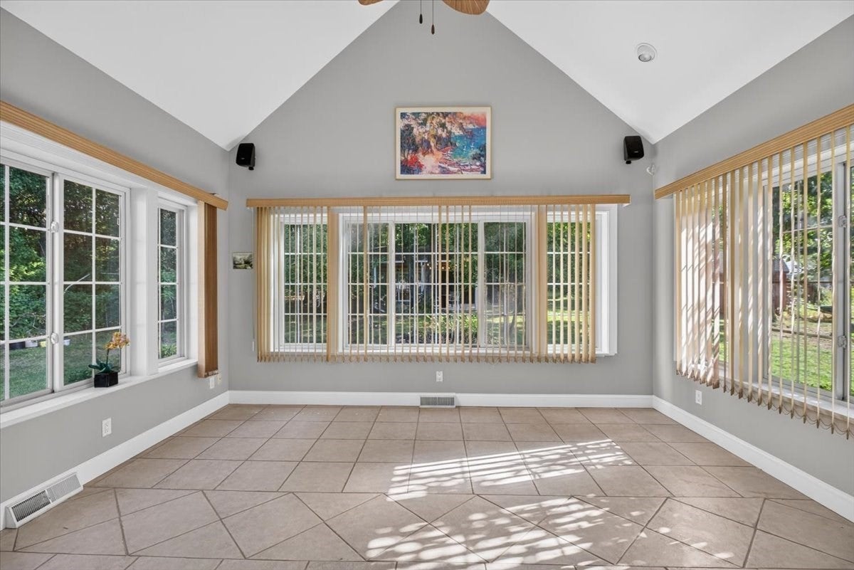 31 Hillcrest Cir, Westfield, MA, 31 Hillcrest Cir, Westfield, MA Photo #22
