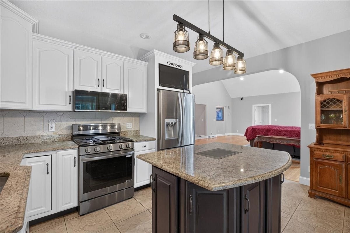 31 Hillcrest Cir, Westfield, MA, 31 Hillcrest Cir, Westfield, MA Photo #21