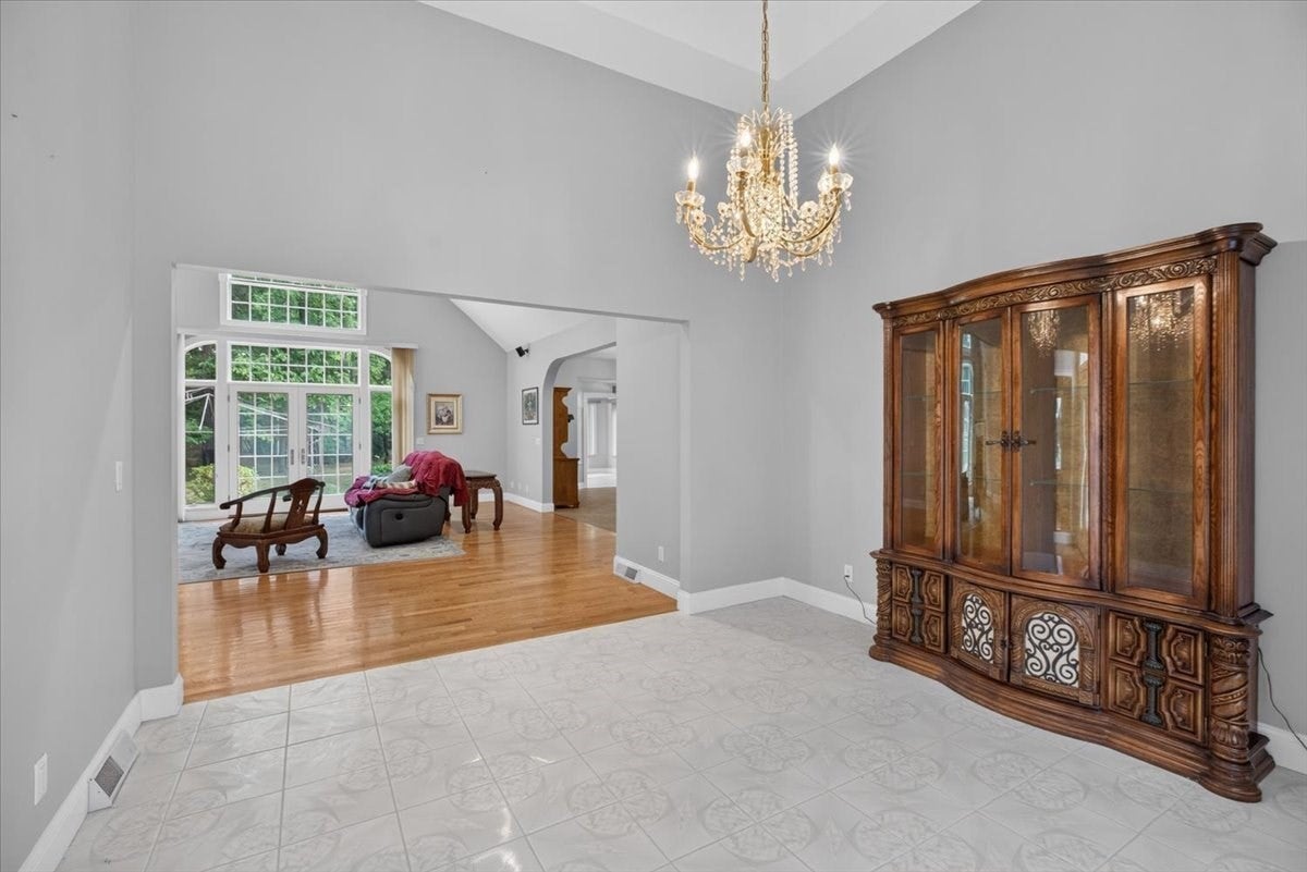 31 Hillcrest Cir, Westfield, MA, 31 Hillcrest Cir, Westfield, MA Photo #8