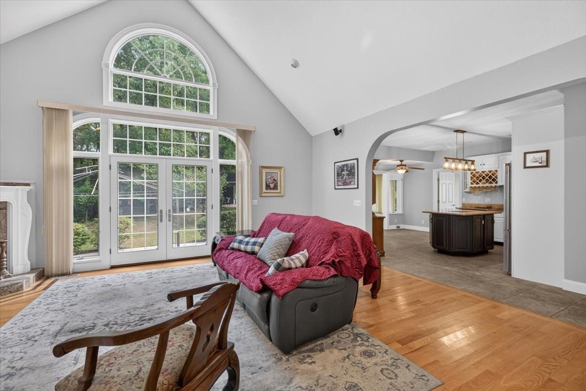 31 Hillcrest Cir, Westfield, MA, 31 Hillcrest Cir, Westfield, MA Photo #12