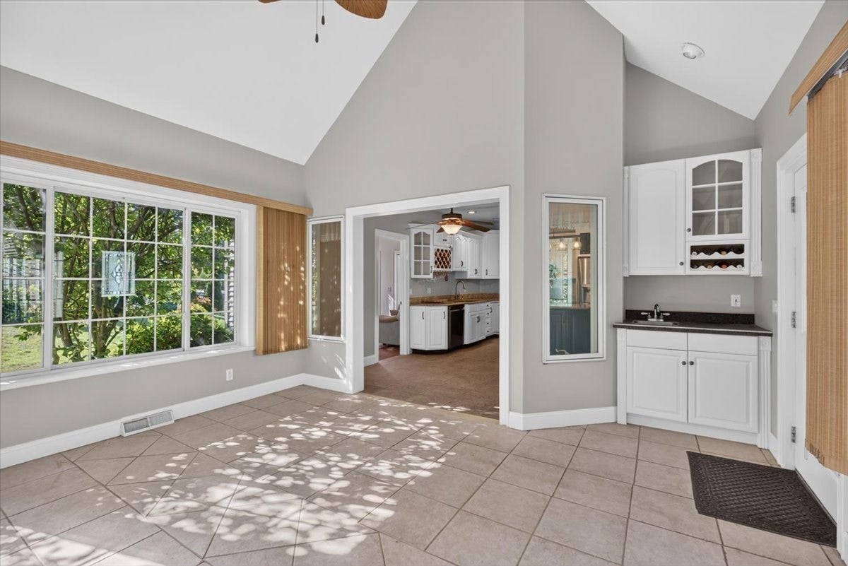 31 Hillcrest Cir, Westfield, MA, 31 Hillcrest Cir, Westfield, MA Photo #25