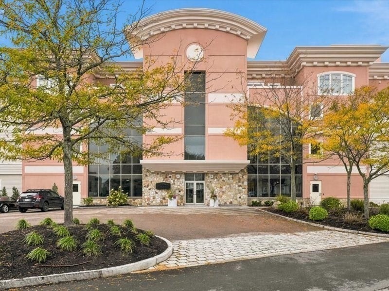 Photo of 1 Longbeach Ave, Hull, MA
