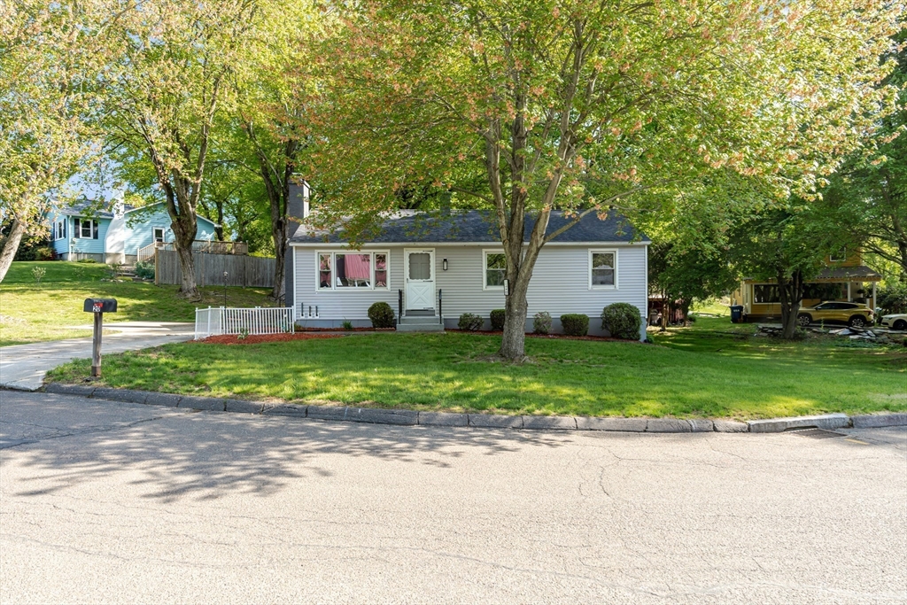 20 Meadowbrook Dr
