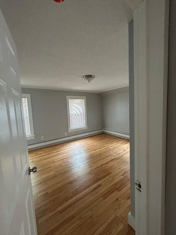 Springfield, Massachusetts 01107, United States, 3 Bedrooms Bedrooms, ,2 BathroomsBathrooms,Residential,Active,202937