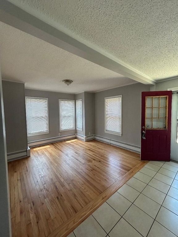 Springfield, Massachusetts 01107, United States, 3 Bedrooms Bedrooms, ,2 BathroomsBathrooms,Residential,Active,202937