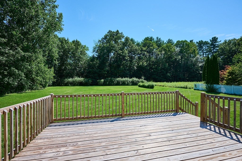 20 Clark Lane, Easthampton, MA Photo #4