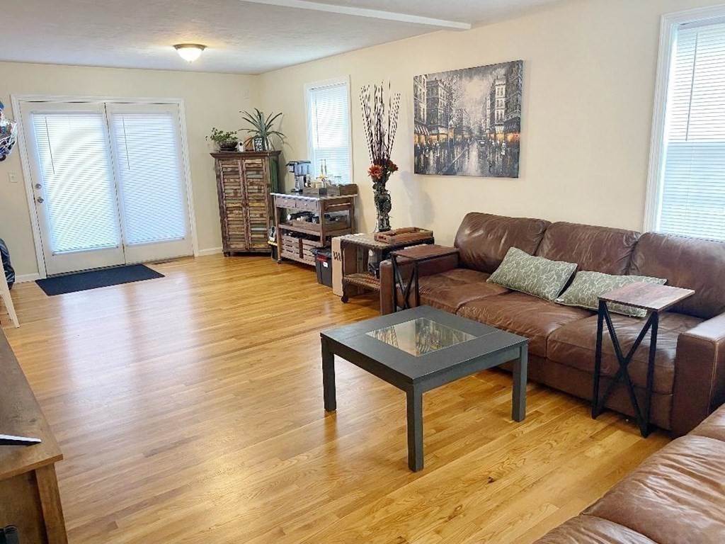 25 W Howard Street C3