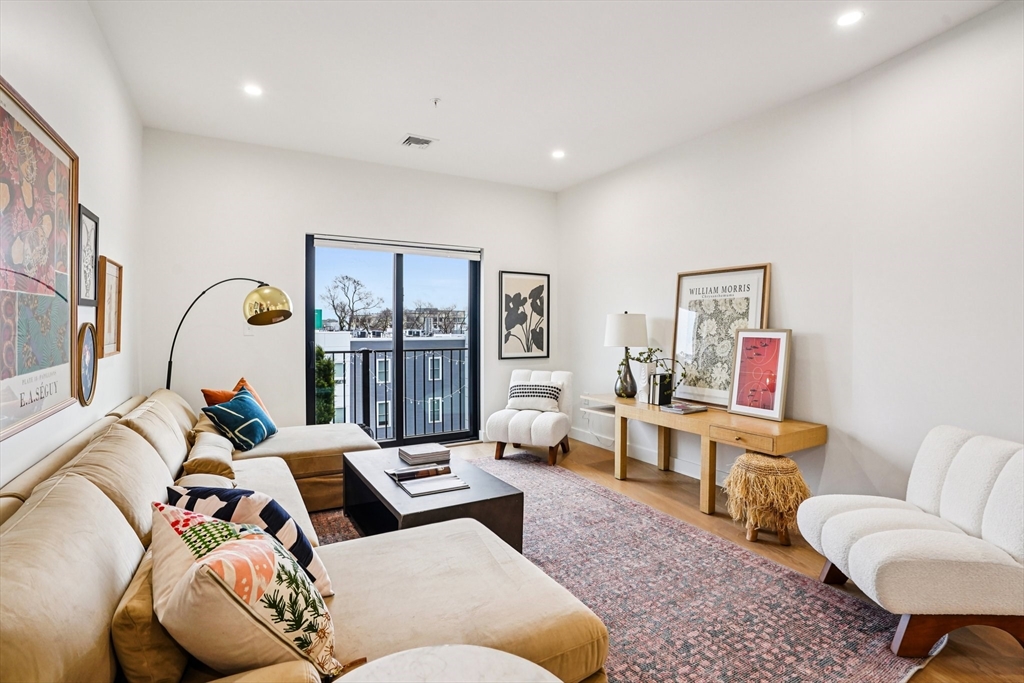 256 Dorchester Street 303