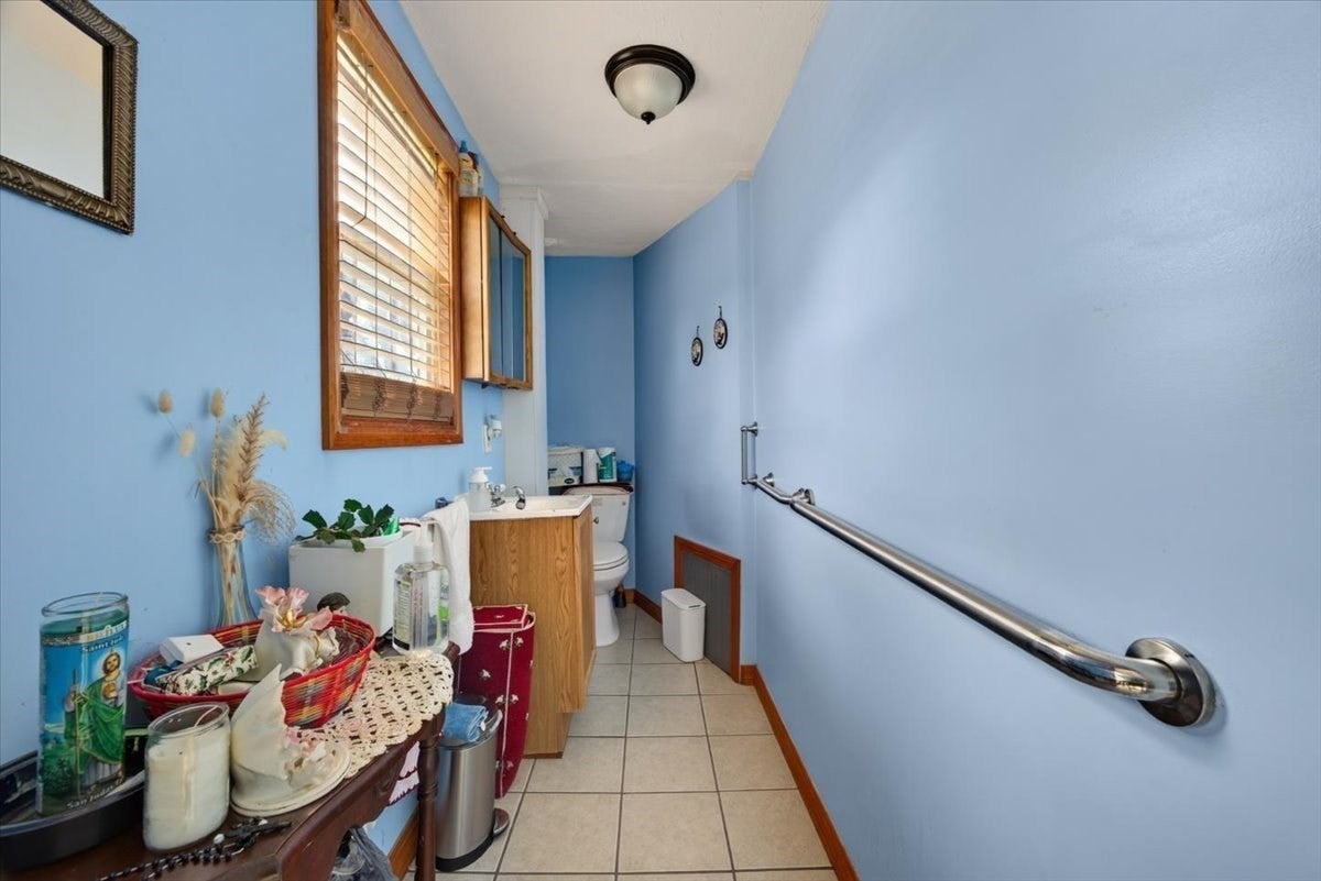 37 Taber Ave, Brockton, MA Photo #11
